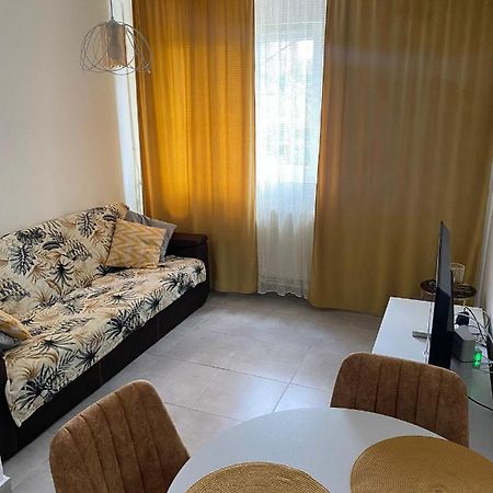 Sofi Apartment Central Bucarest Esterno foto