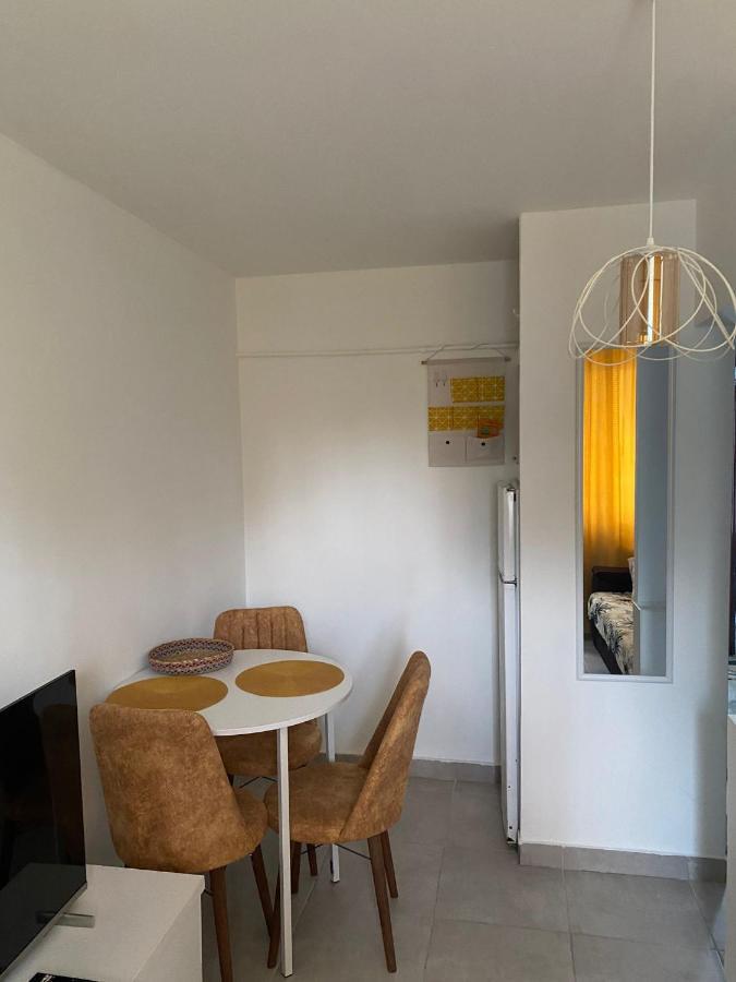 Sofi Apartment Central Bucarest Esterno foto